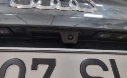 audi-a5-f5-2018-instalare-camera-originala-marsarier-spate-highline-cu-linii-de-ghidaj-02