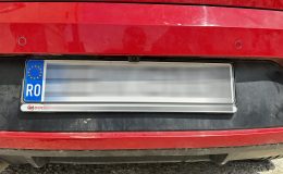 instalare-camera-marsarier-seat-leon-5f-2018-montare-camera-spate-originala-seat-leon-07
