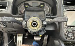 instalare-comenzi-volan-vw-eos-2008-volan-golf-7-gti-calculator-coloana-highline-08